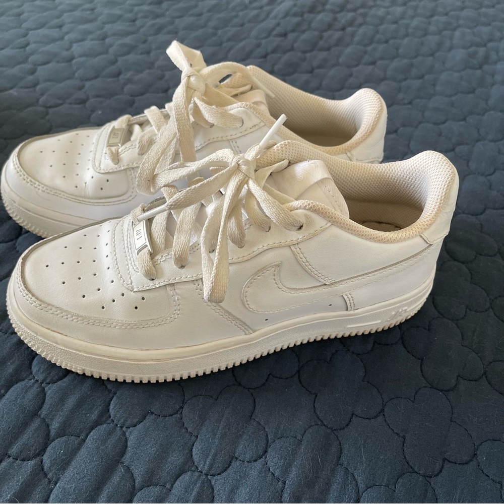 Nike Air Force Big Kids' Shoes Youth Size 4 White